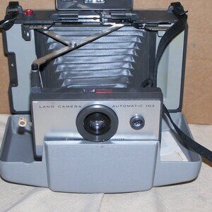 Polaroid 103 Instant Land Camera (new battery)
